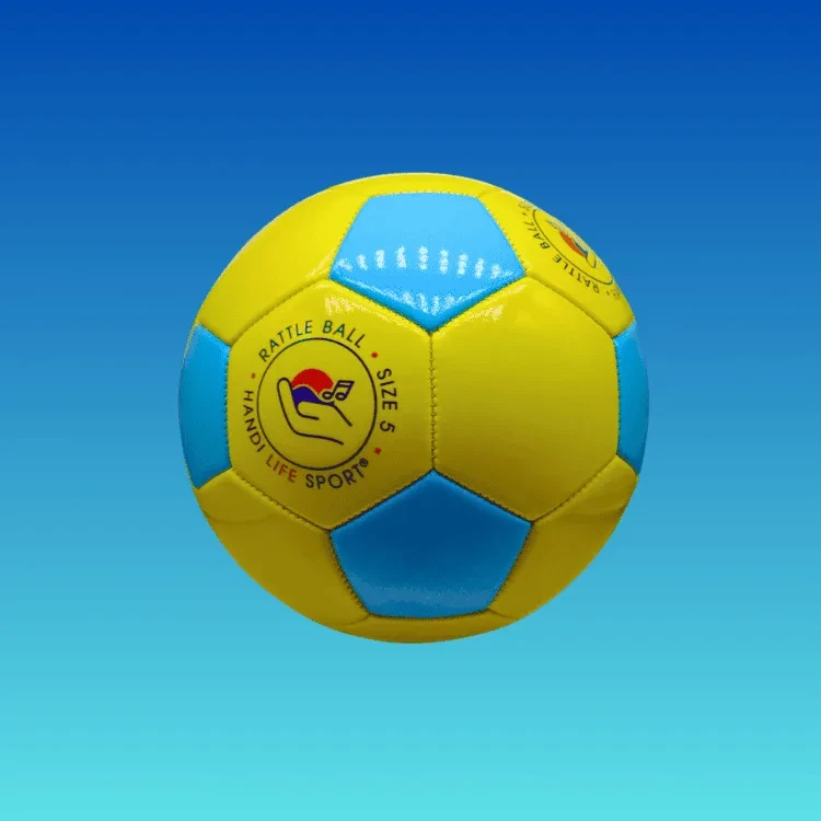 Palla sonora gialla e azzurra misura 5 con la scritta "Rattle Ball Size 5".