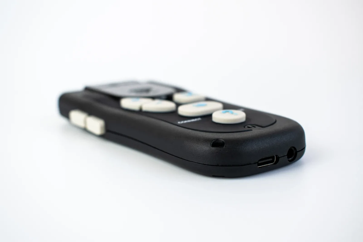 Bottom edge of the Controller with the USB-C charging socket and the 3.5 mm headphone jack